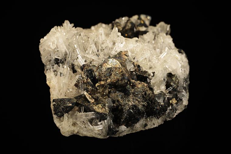 TETRAHEDRITE with QUARTZ