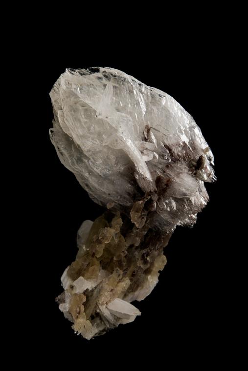 COLEMANITE on CALCITE