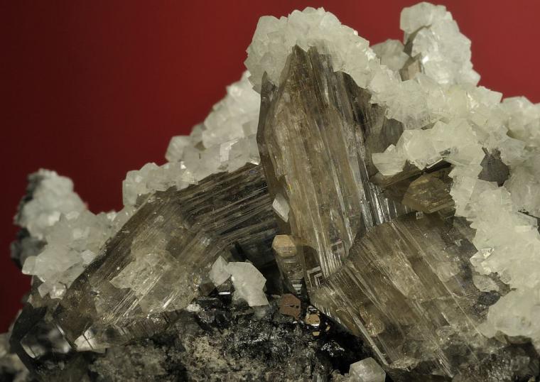 SMITHSONITE ON CERUSSITE