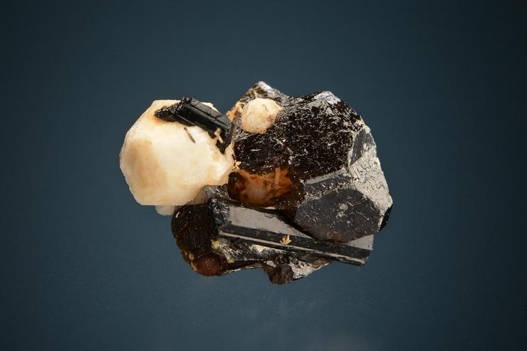 SPHALERITE with ANALCIME