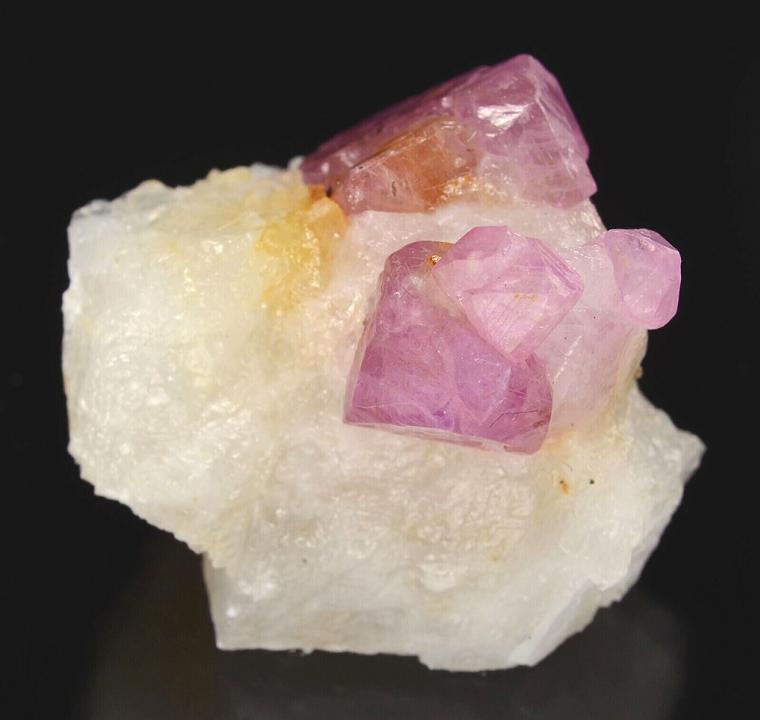 CORUNDUM var. RUBY