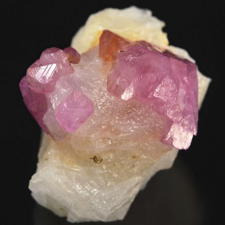 CORUNDUM var. RUBY