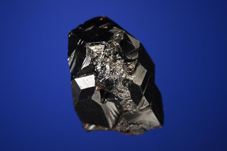CASSITERITE with MUSCOVITE