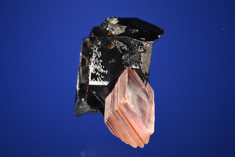 CASSITERITE with MUSCOVITE