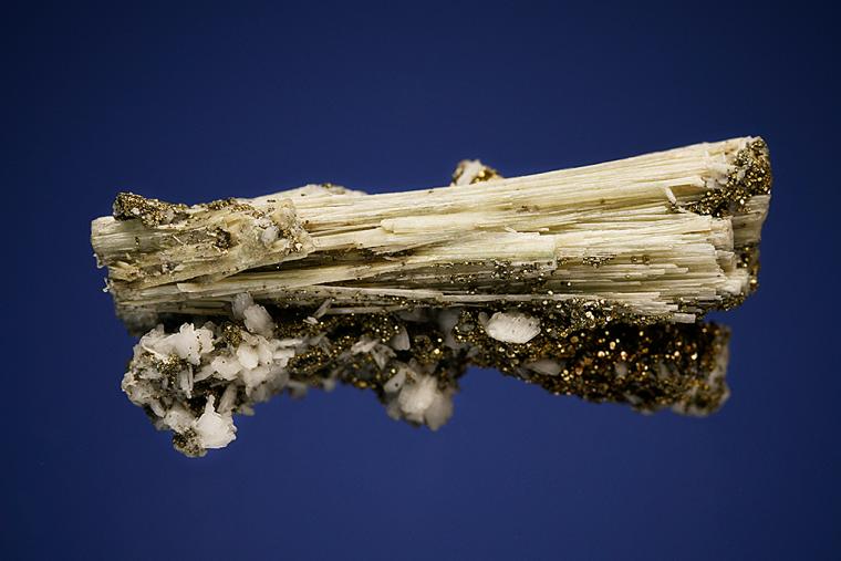 ELPIDITE with PYRITE on ALBITE
