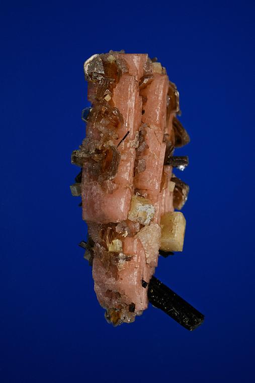 SERANDITE with AEGIRINE, LEUCOPHANITE and POLYLITHIONITE