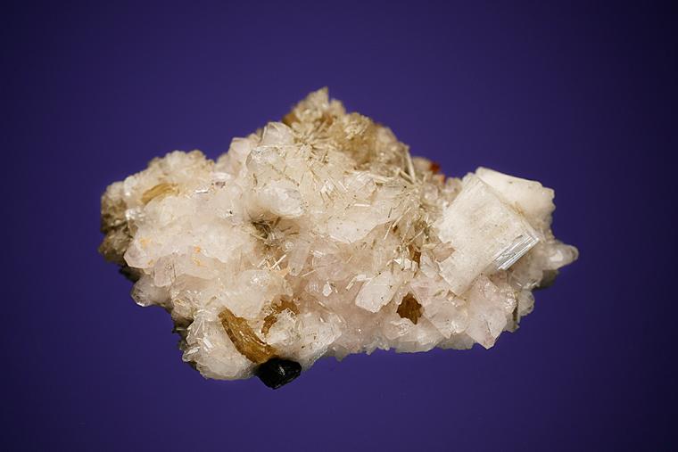 LEIFITE and ELPIDITE on ALBITE
