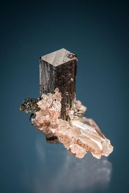 UVITE with MAGNESITE