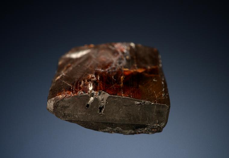 TANTALITE-(Mn)