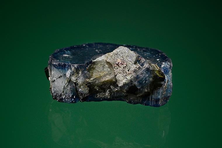 FLUORAPATITE