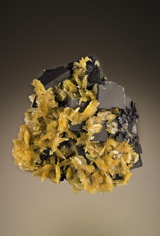 BARITE on FLUORITE