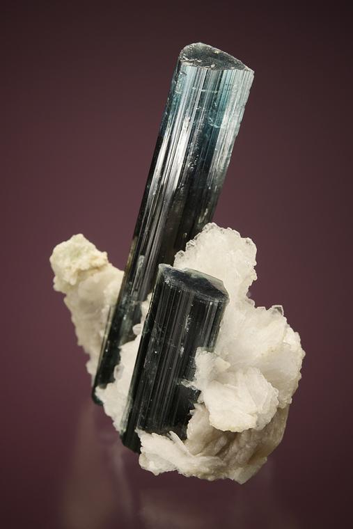 ELBAITE on ALBITE var. Cleavelandite