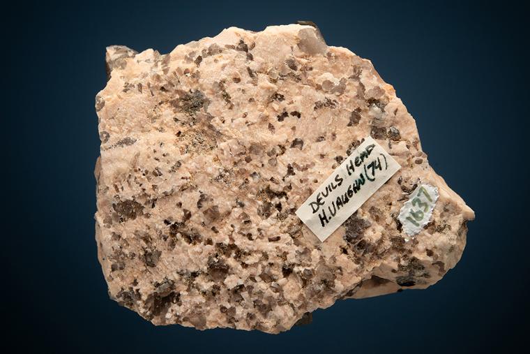 GOETHITE on QUARTZ on MICROCLINE