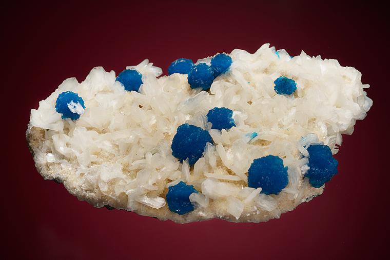 CAVANSITE on STILBITE