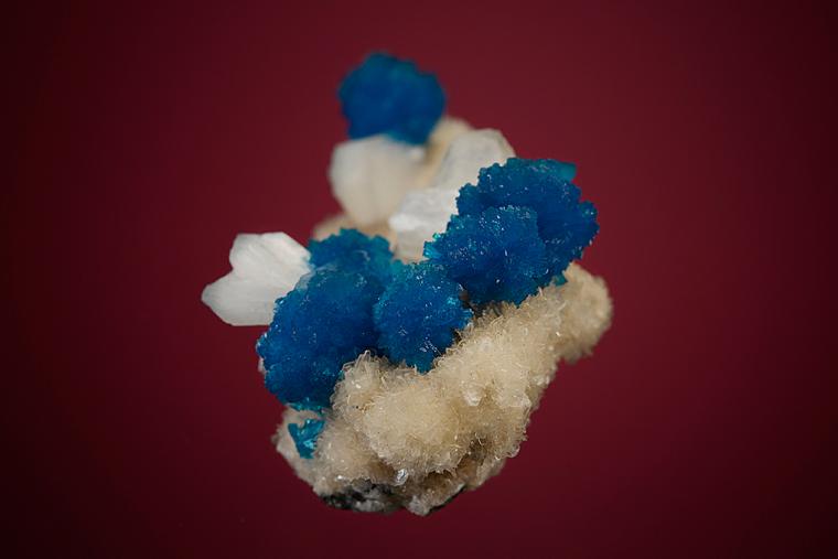 CAVANSITE on STILBITE