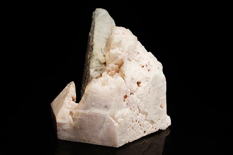 BERYL var. Morganite on ALBITE var. Cleavelandite and QUARTZ