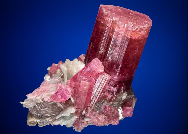 ELBAITE with LEPIDOLITE and ALBITE var. Cleavelandite