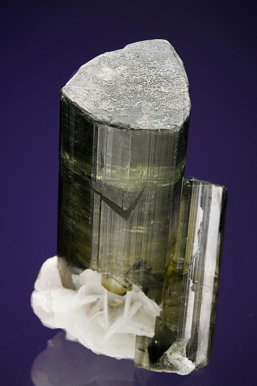 ELBAITE with ALBITE var. Cleavelandite