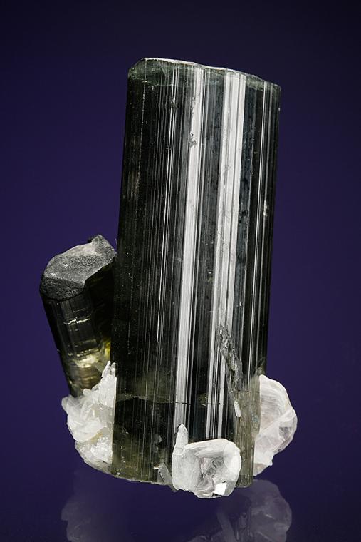 ELBAITE with ALBITE var. Cleavelandite