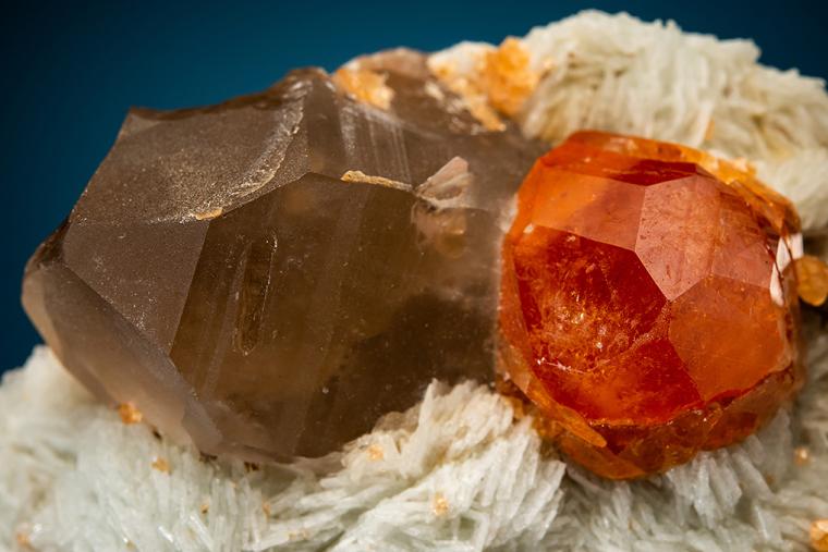 SPESSARTINE with QUARTZ var. Smoky on ALBITE var. Cleavelandite