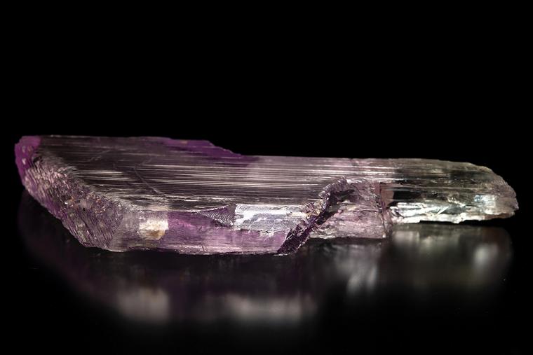 SPODUMENE var. Kunzite