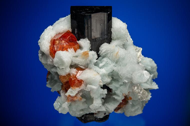 SPESSARTINE with SCHORL and ALBITE var. Cleavelandite