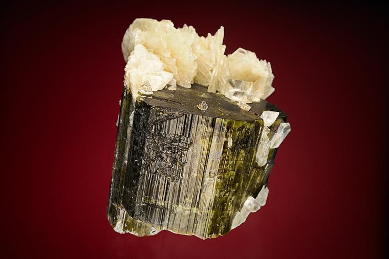 ELBAITE with TOPAZ and ALBITE var. Cleavelandite