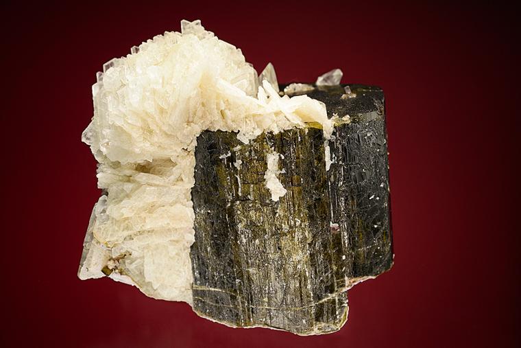 ELBAITE with TOPAZ and ALBITE var. Cleavelandite