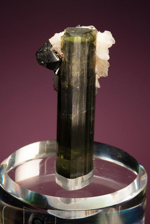 CASSITERITE with ALBITE var. Cleavelandite on ELBAITE