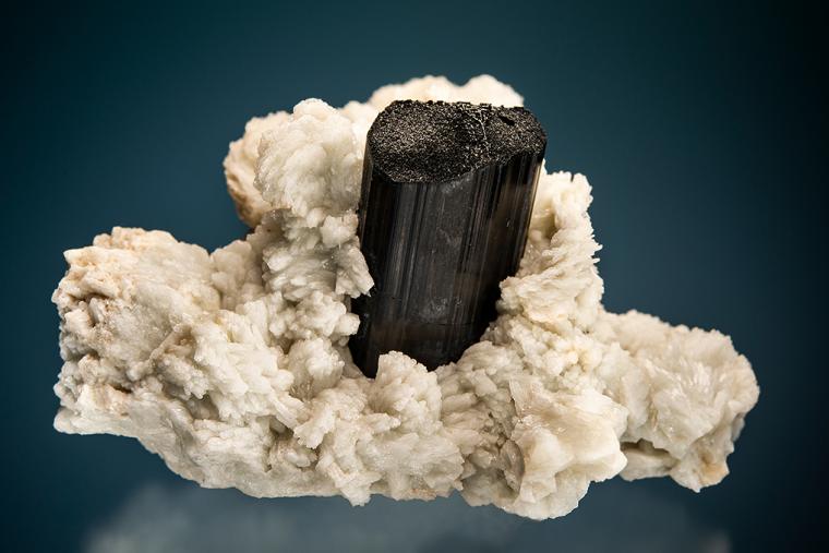 SCHORL with ALBITE var. Cleavelandite