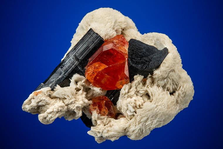 SPESSARTINE with SCHORL and ALBITE var. Cleavelandite