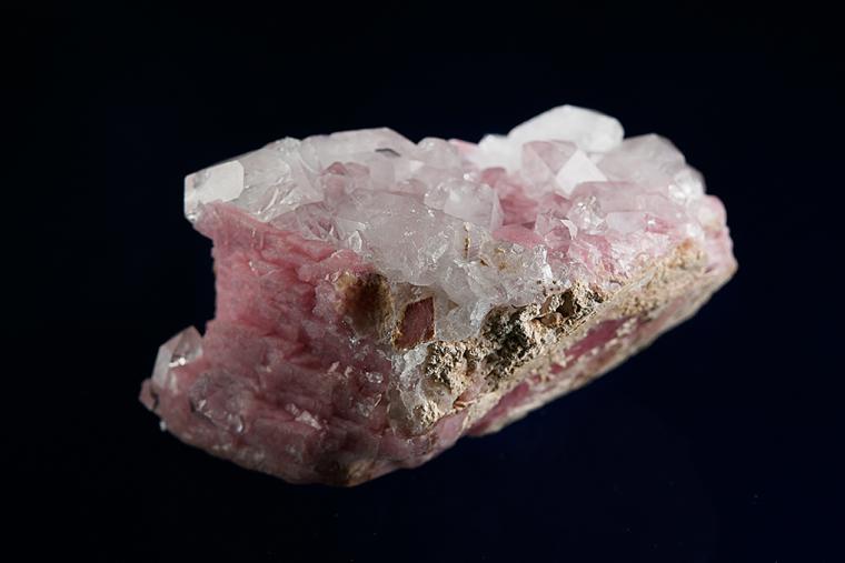 QUARTZ on RHODOCHROSITE
