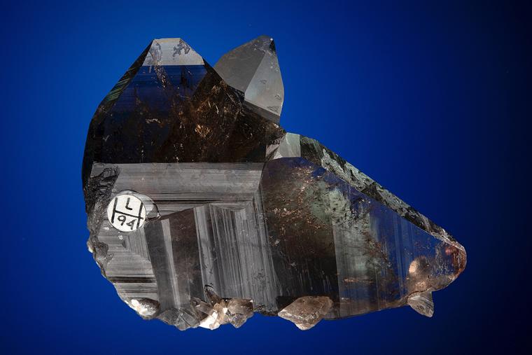 QUARTZ var. Smoky (Japan-law twin)