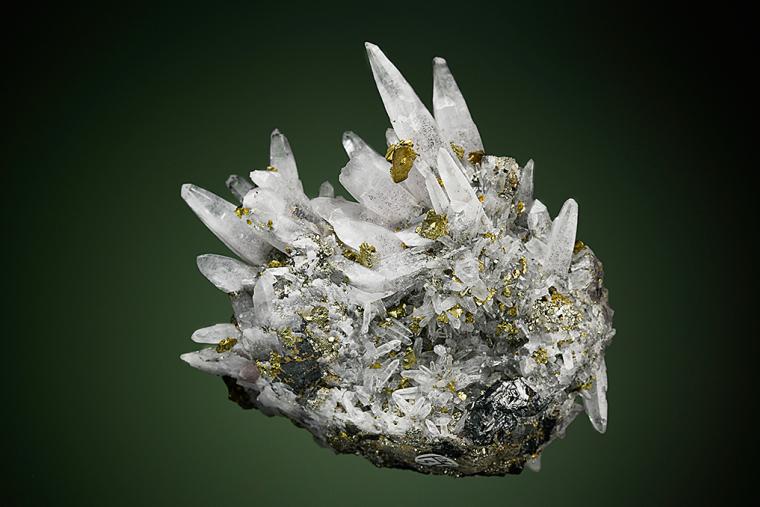 QUARTZ on CHALCOPYRITE, PYRITE and SPHALERITE