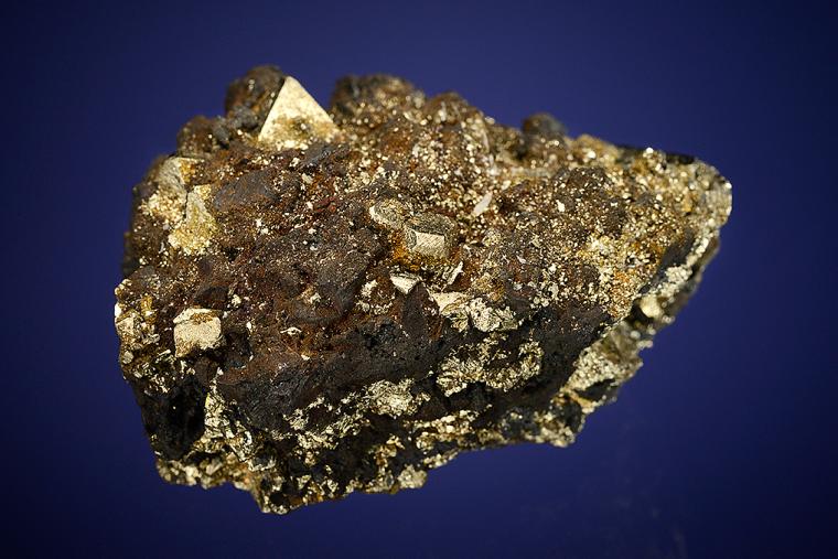CHALCOPYRITE after ENARGITE on PYRITE