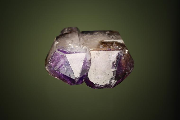 QUARTZ var. Amethyst