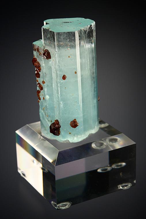 SPESSARTINE on BERYL var. Aquamarine
