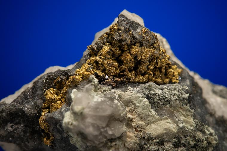 GOLD with HESSITE and PETZITE