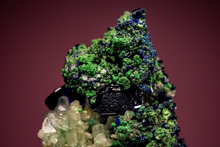 ARSENTSUMEBITE on AZURITE with CERUSSITE
