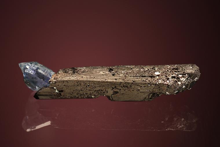 BENITOITE on NEPTUNITE