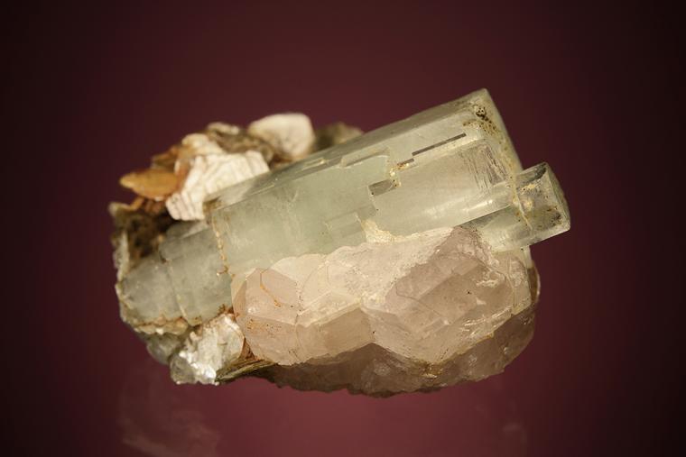 BERYL var. Aquamarine with FLUORAPATITE