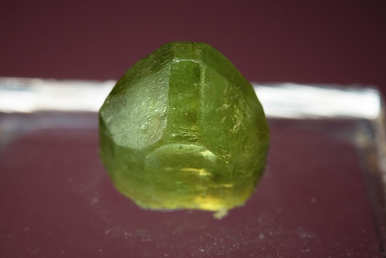 FORSTERITE var. Peridot