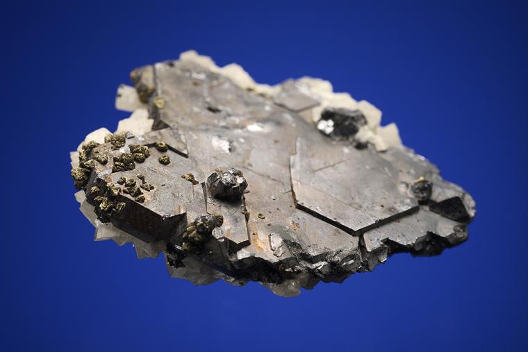 GALENA (SPINEL law twin) with DOLOMITE