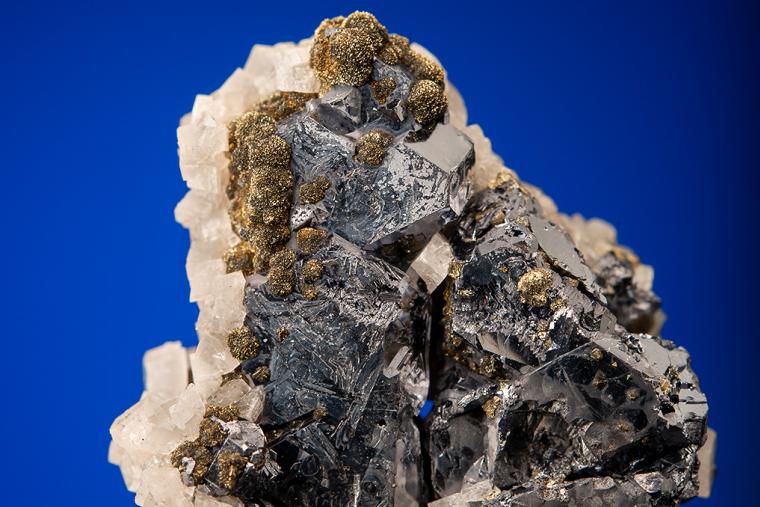 GALENA (SPINEL law twin) with DOLOMITE