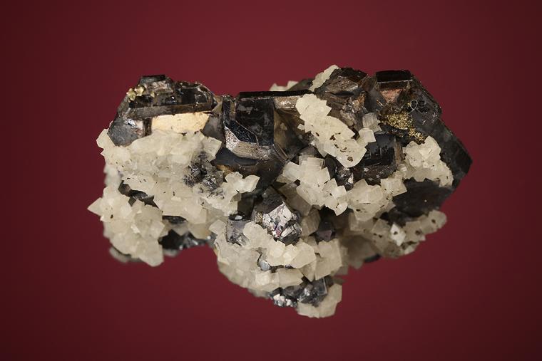 GALENA (SPINEL law twin) with DOLOMITE
