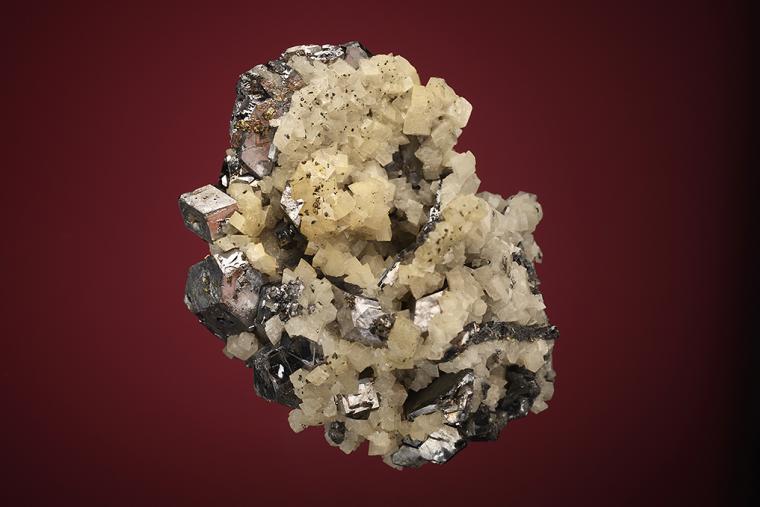GALENA (SPINEL law twin) with DOLOMITE
