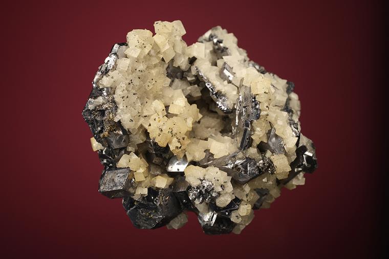 GALENA (SPINEL law twin) with DOLOMITE