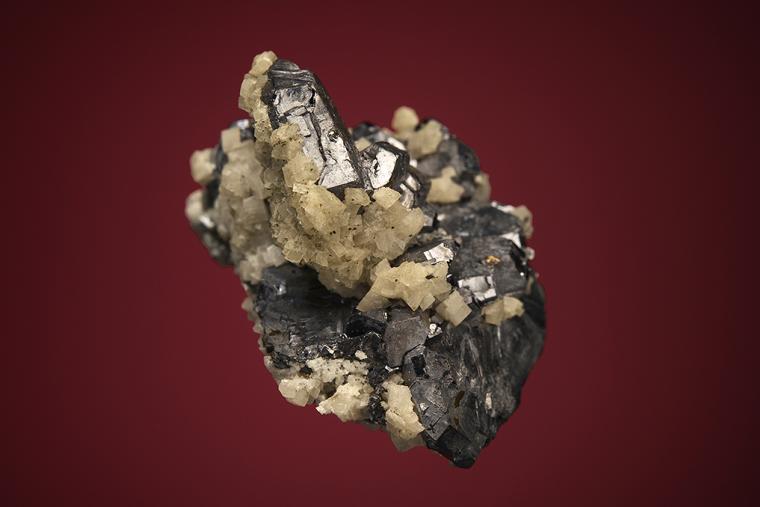 GALENA (SPINEL law twin) with DOLOMITE