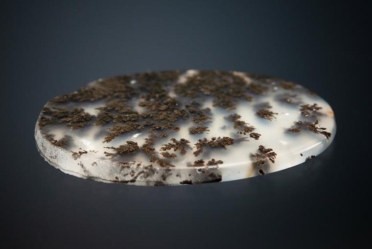 QUARTZ var. Plume Agate