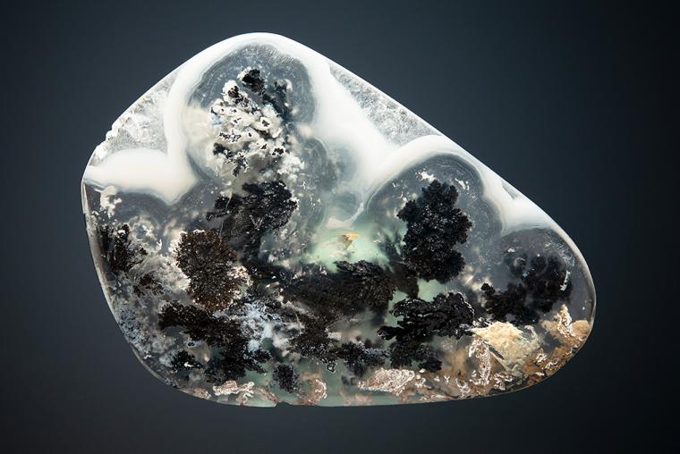 QUARTZ var. Plume Agate